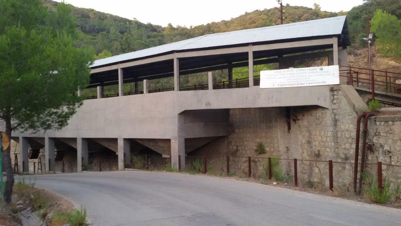 B&B S'Apposentu Arbus Exterior foto