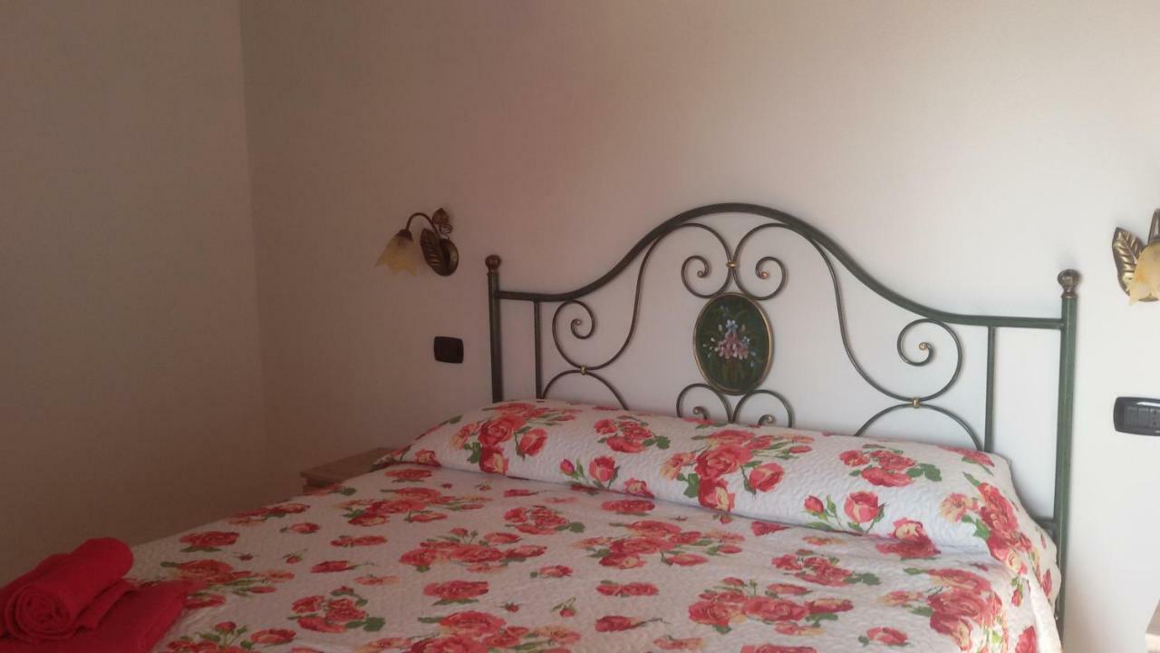 B&B S'Apposentu Arbus Exterior foto